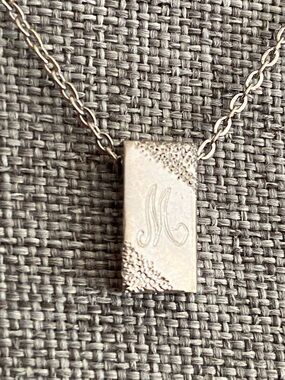 5/$10❤️❤️❤️Monogram 'M' Silver-Color Rectangular Pendant Necklace